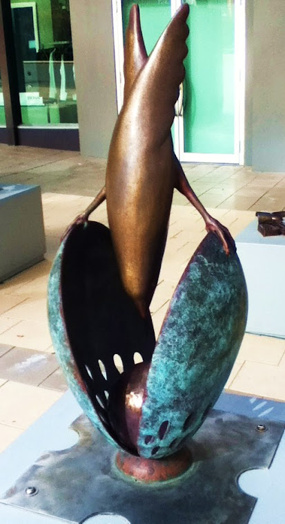 'Fish' Dynons Plaza Concourse Sculpture by Andrew Kay 2006