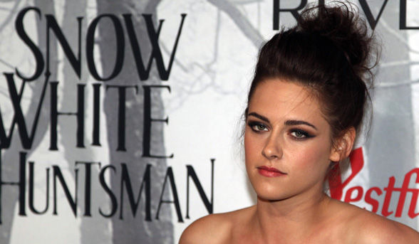 Trends Hairstyles 2012 Kristen Stewart Hairstyles 2012 On Snow