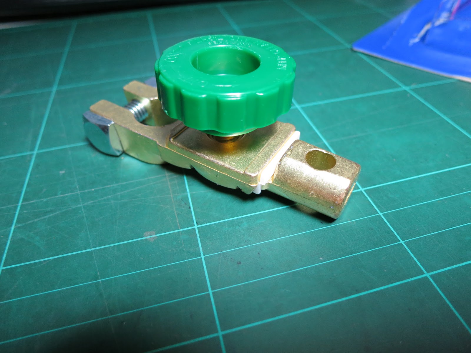 Bug Out Vehicle Delica L300 Battery Terminal Isolator