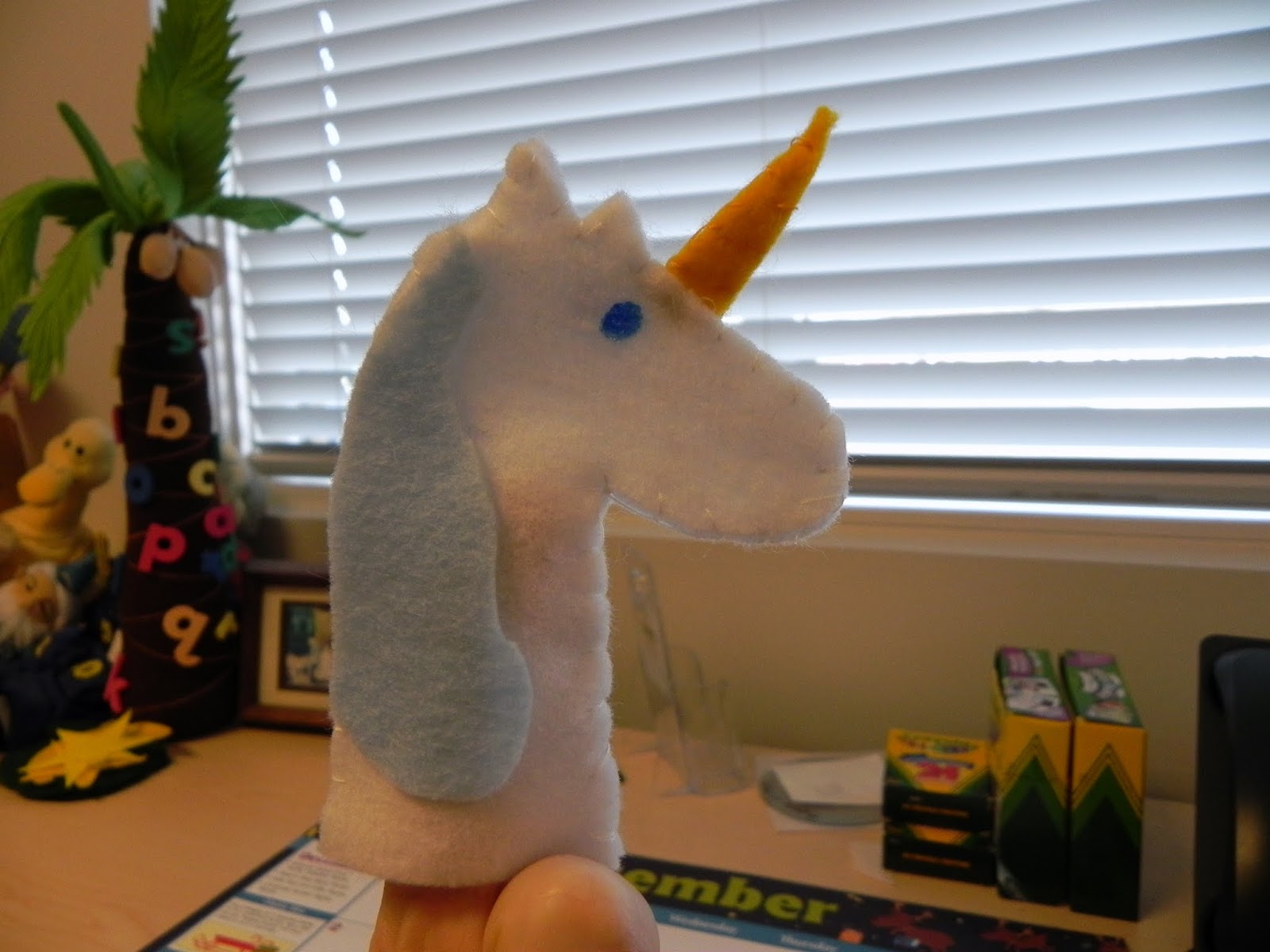 unicorn finger toy