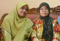 me and my mom !!