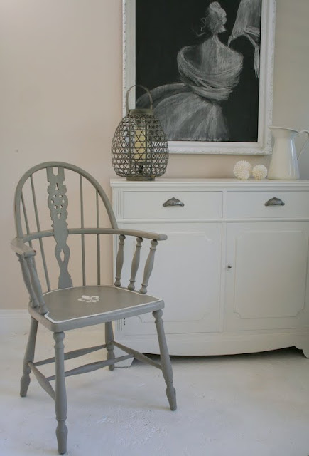 Annie Sloan Chalk Paint French Linen paint transforms vintage Captain Chairs.