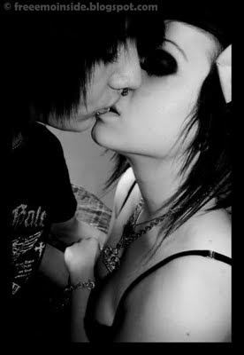 emo kissing pictures