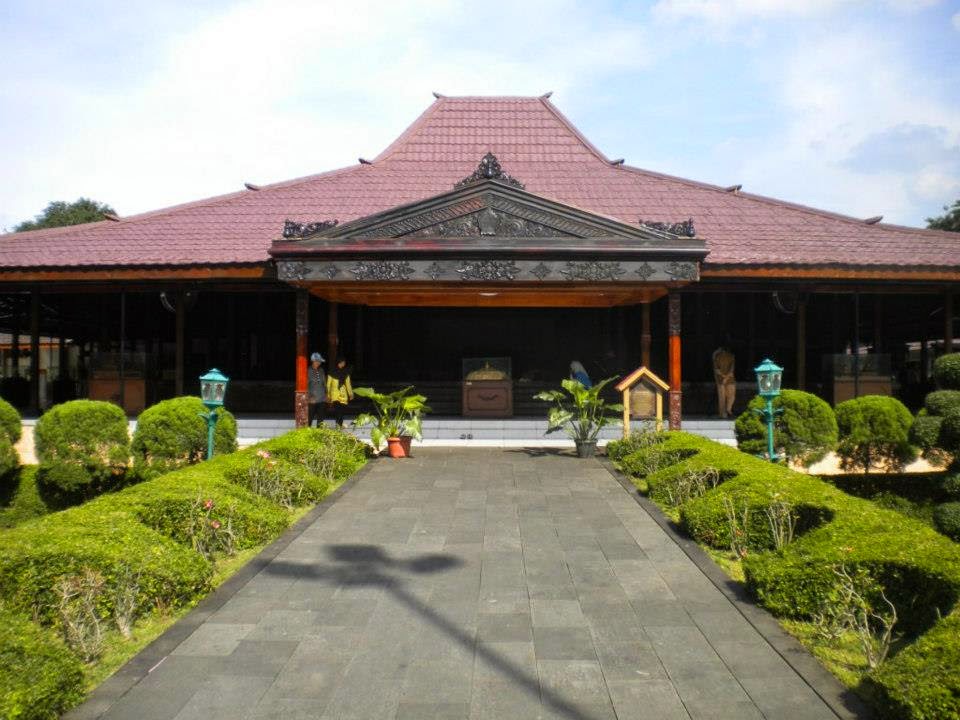 Rumah Adat Bangsal Kencono Rumah Adat Bangsal Kencono