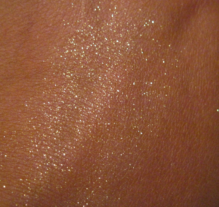 Make Up Conquest The Difference Between Glitter and Shimmer