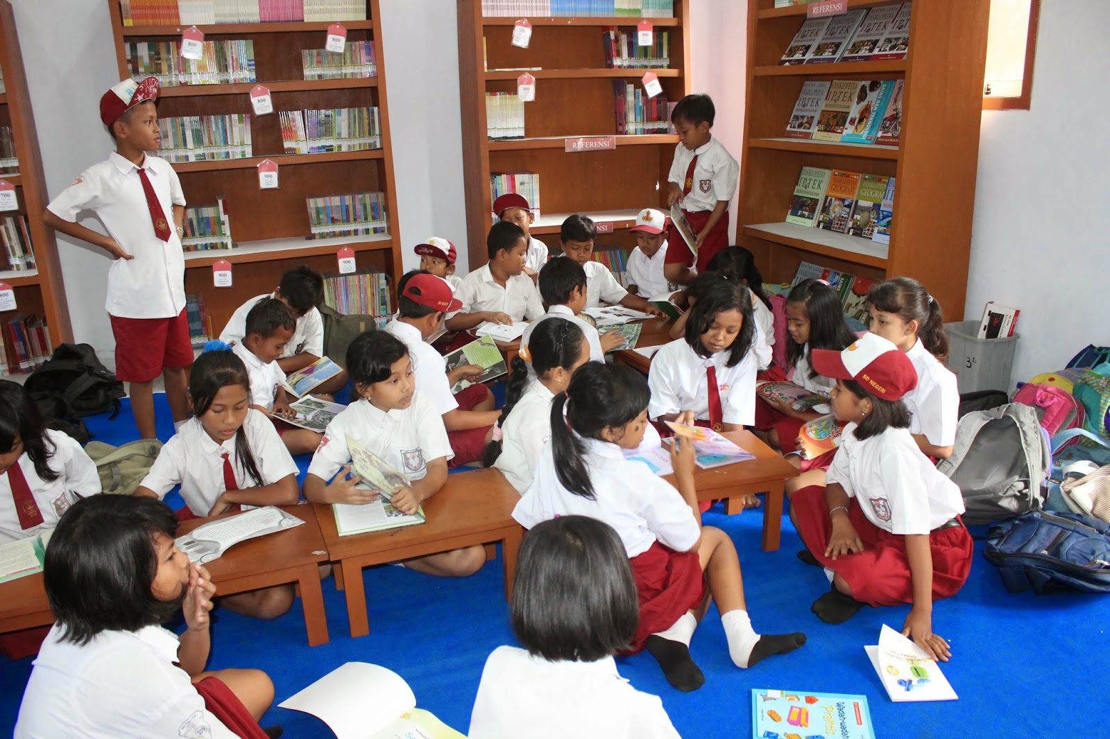 Tata Cara Siswa Berkunjung ke Perpustakaan PERPUSTAKAAN