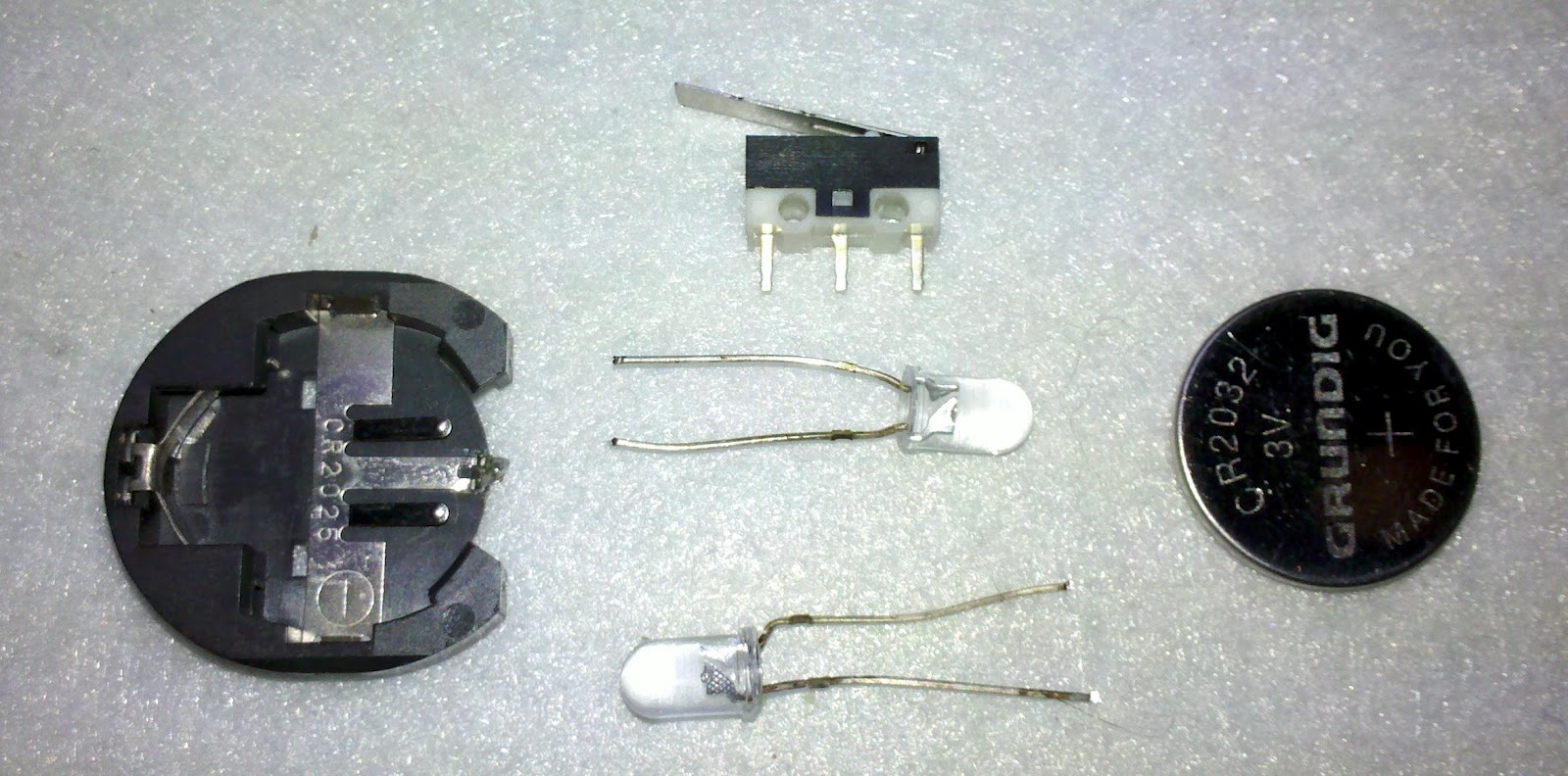 Do It Yourself Gadgets Illuminated Watch Box