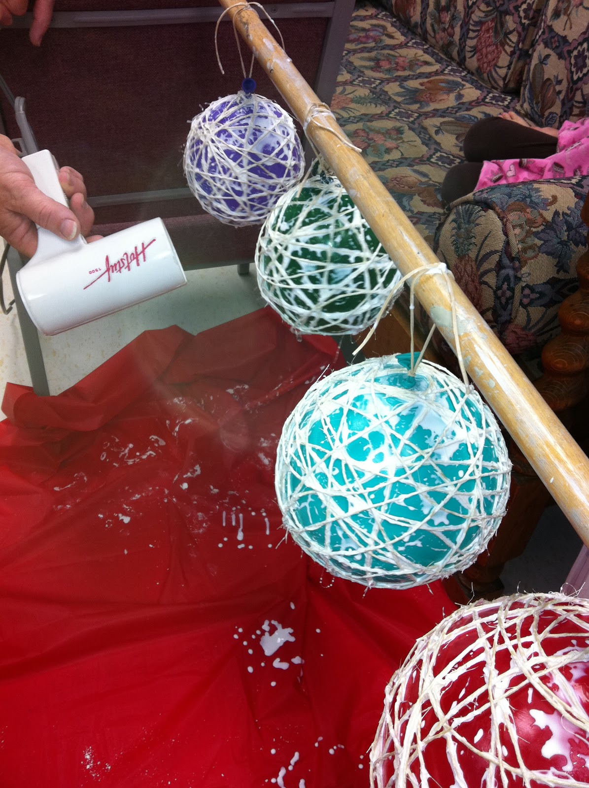 Musings of a Glamourpuss DIY Twine Balls