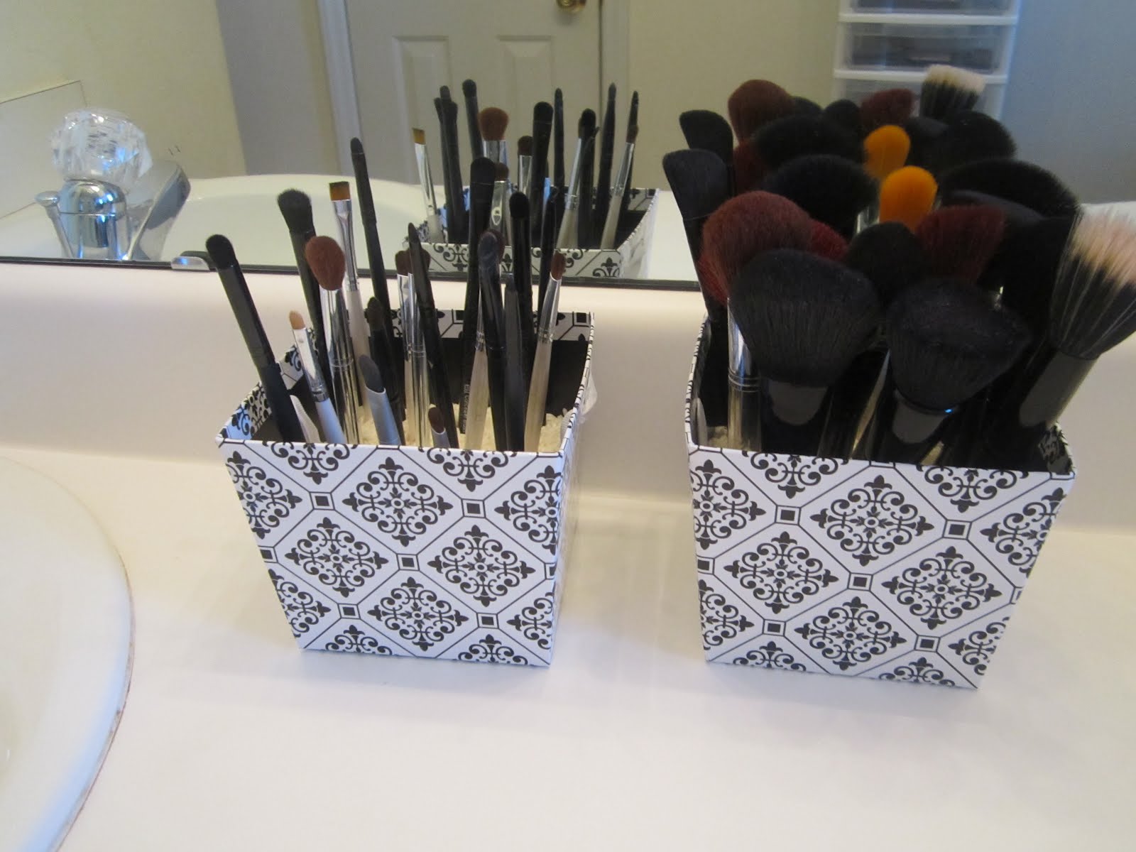 mickeylush A BudgetFriendly Way to Store Your Makeup Brushes...And an Even MORE Budget