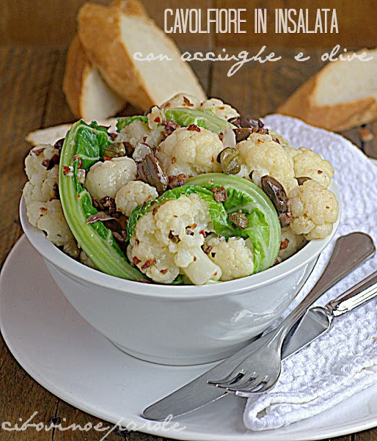 Cavolfiore in insalata con acciughe e olive