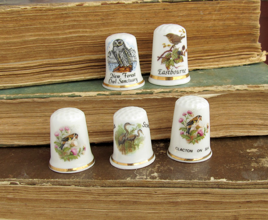 Thimbles birds, наперстки с птицами