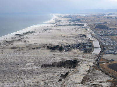 TSUNAMI JEPANG