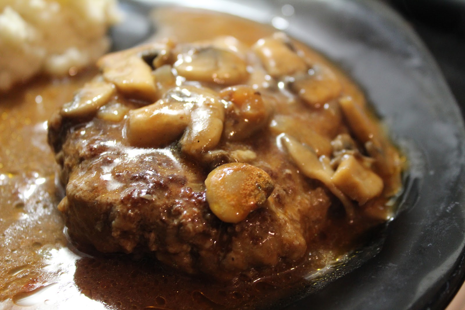 Healthy Choices: Salisbury Steak and Mushroom Gravy