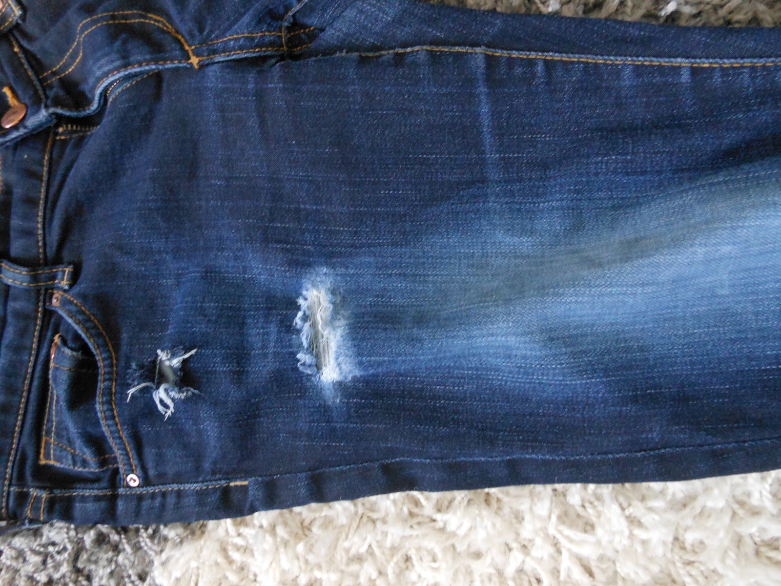 Fashion and Make Up tricks for everybody Do it yourself Stonewashed Jeans