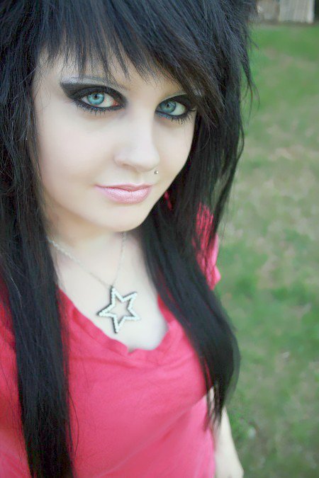 emo hairstyles for girls with short hair and bangs. Nice Emo Hairstyles Gallery 3