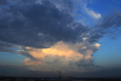 Giant Storm Cloud 