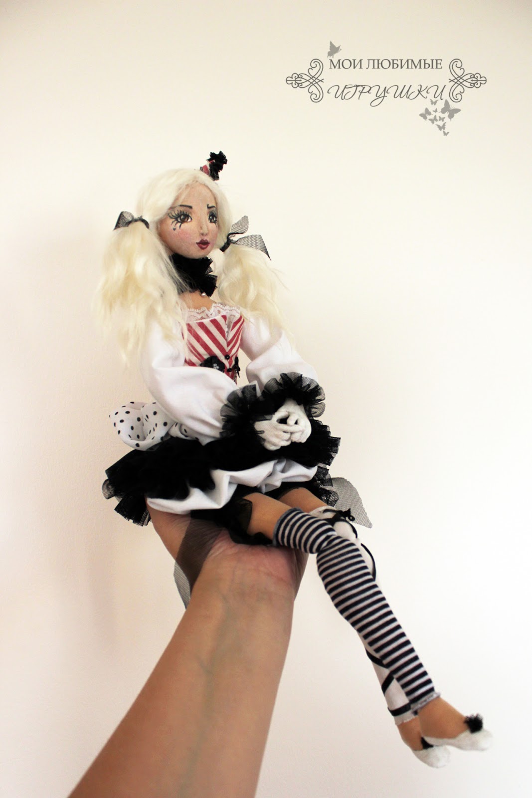 http://1.bp.blogspot.com/-j1EPYCY_1ic/VHSQLKoeIjI/AAAAAAAARQg/_nv871-ilj8/s1600/doll_Iolanthe_by_A.Balyabina_12.jpg