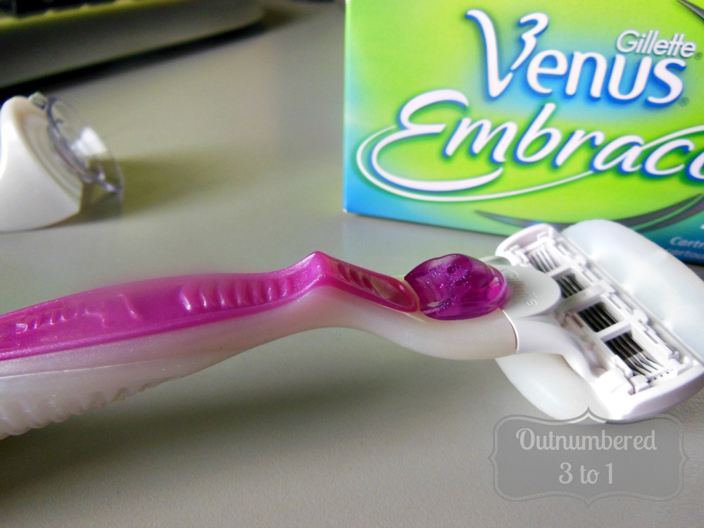 Did You Know That Gillette Venus Razors Feature Interchangeable Blades Outnumbered 3 to 1