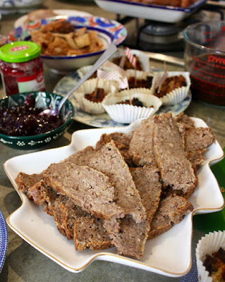 Ultimate christmas loaf recipe Green Gourmet Giraffe: My Christmas Nutloaf