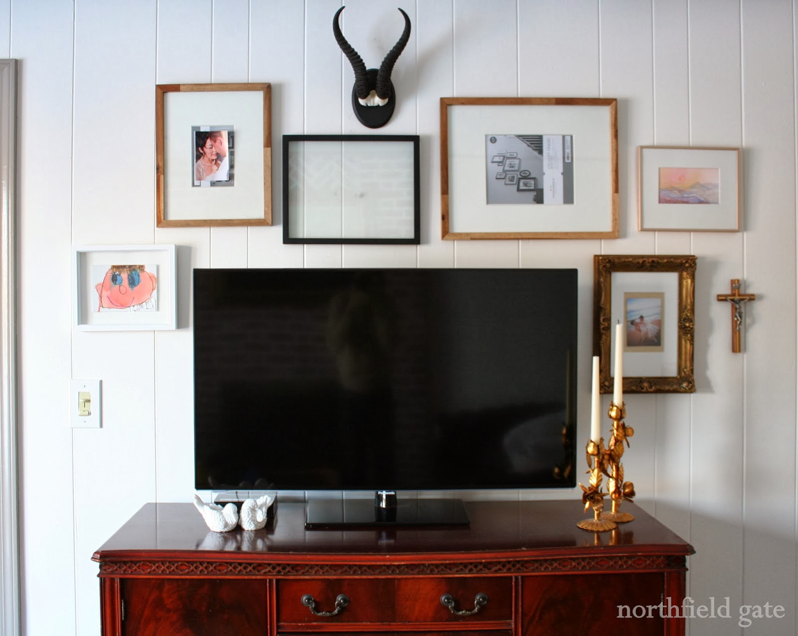 Studio Yuko Jones Our TV Gallery Wall Today