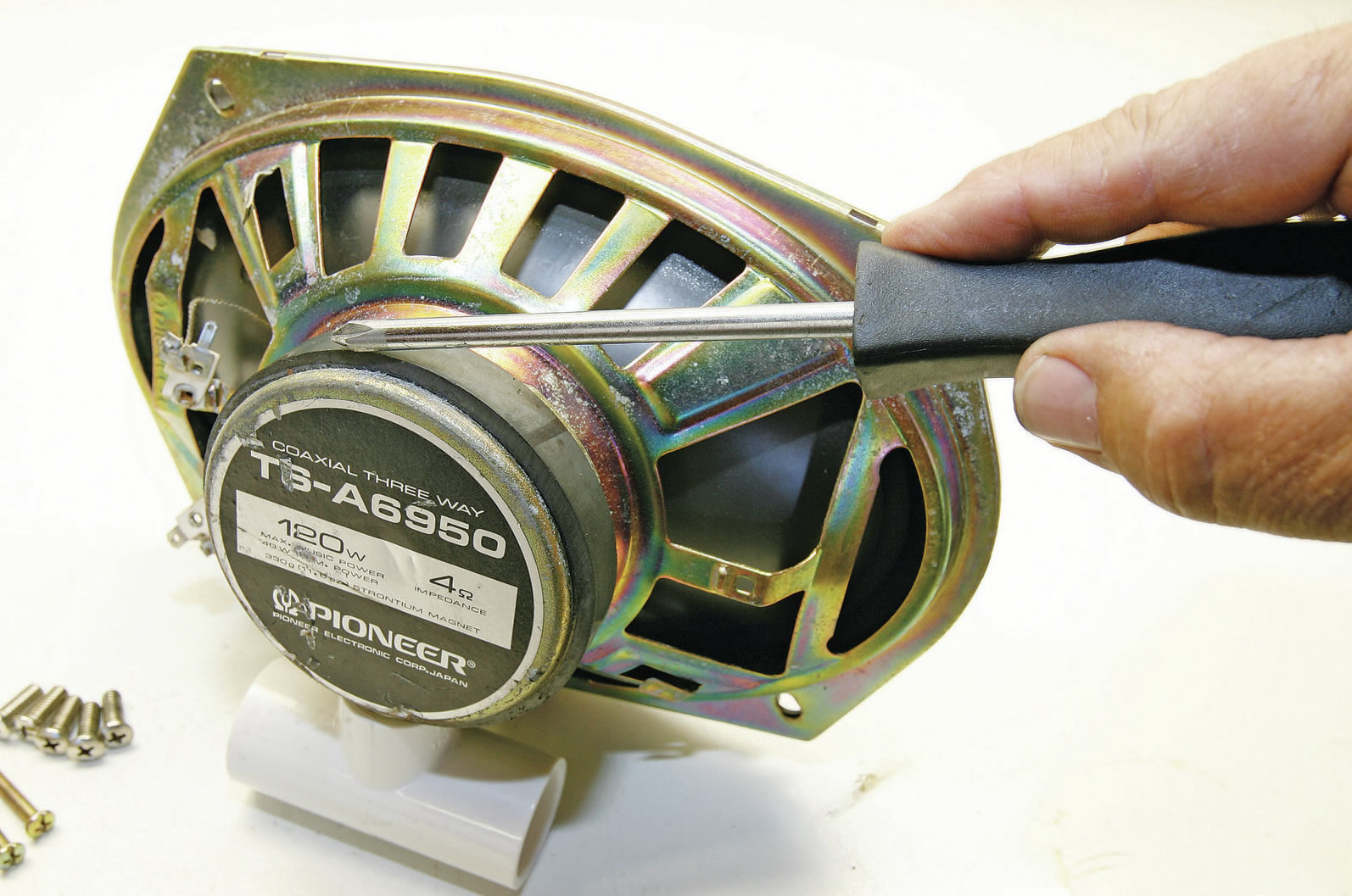 How To Clean Rust On a Speaker FITAMA