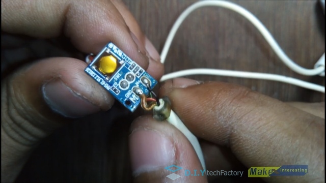 Samsung Headphone P.C.B board micro. - Pirates Tech | How To - techOcean