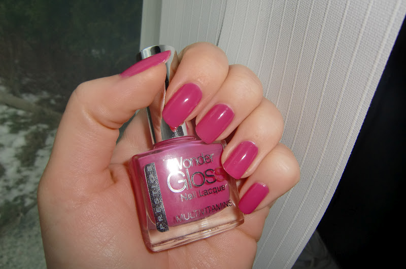 Home »Unlabelled » Prestige wonder gloss nail laquer in Bliss