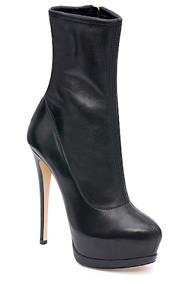 Giuseppe Zanotti fall 2011-12 en elblogdepatricia.com