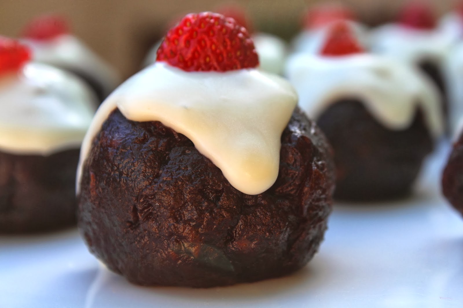 Christmas Pudding Truffles with Chocolate and Rum Desire Empire