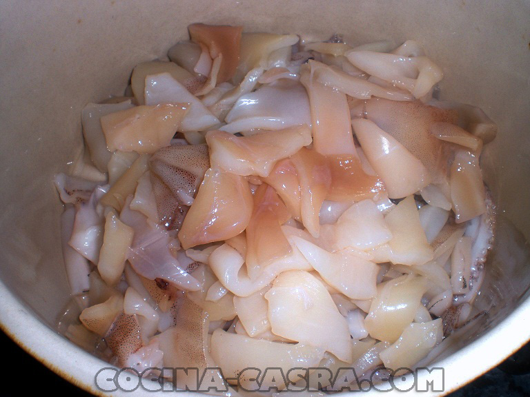 Cómo limpiar un calamar o volador. Pasos con fotos Recetas de Cocina