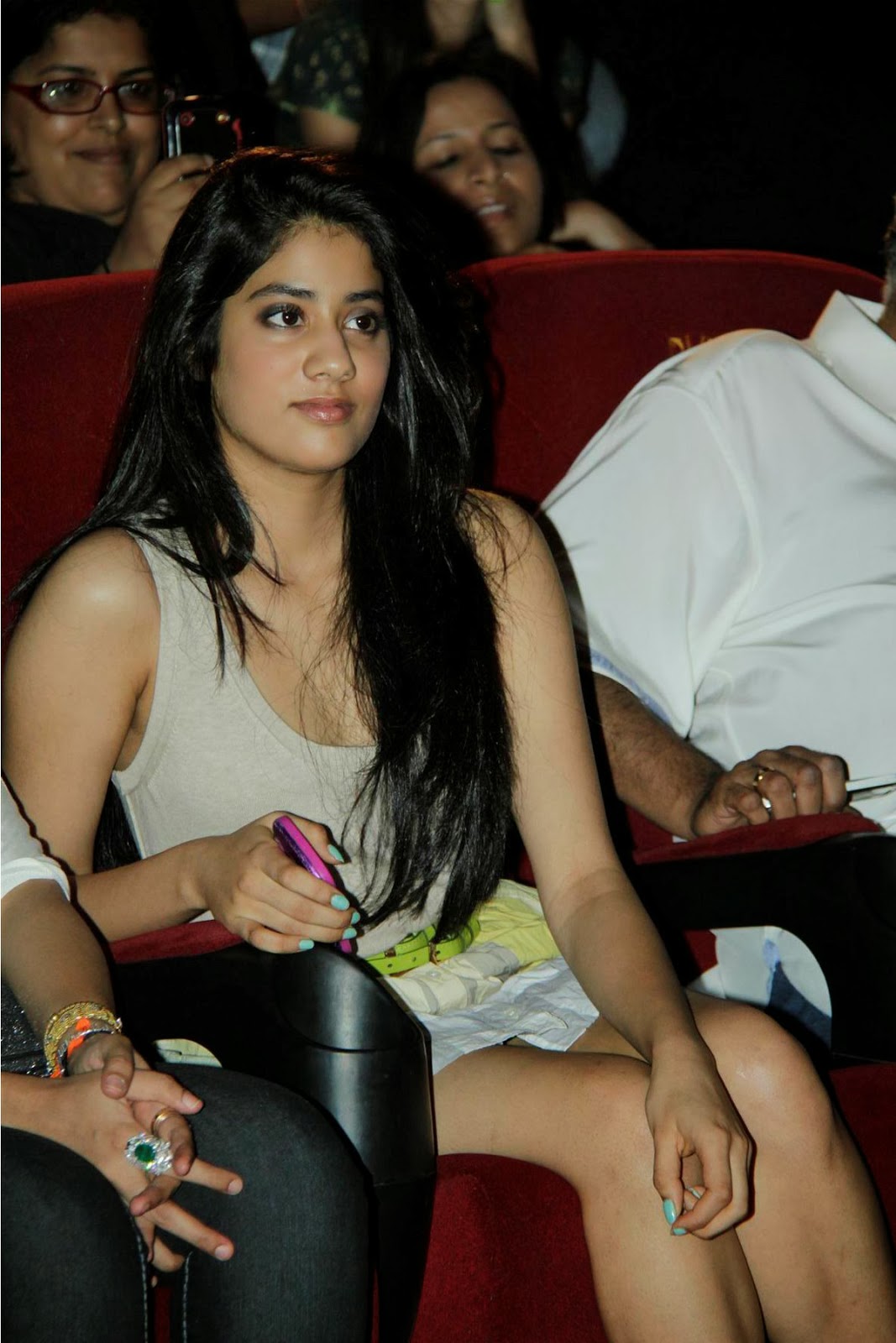 Jhanvi Kapoor HD wallpapers | HD Wallpapers (High Definition) | Free