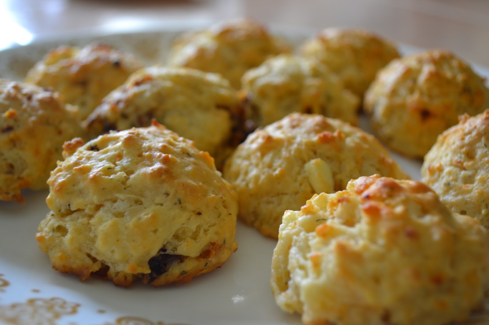 Krumbli Sun Dried Tomato Mini Biscuits with Feta Cheese