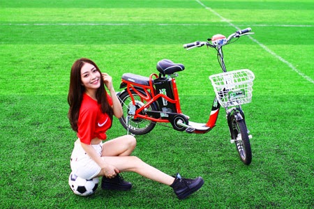 Hot girl Việt cổ vũ các đội tuyển World Cup 2014.