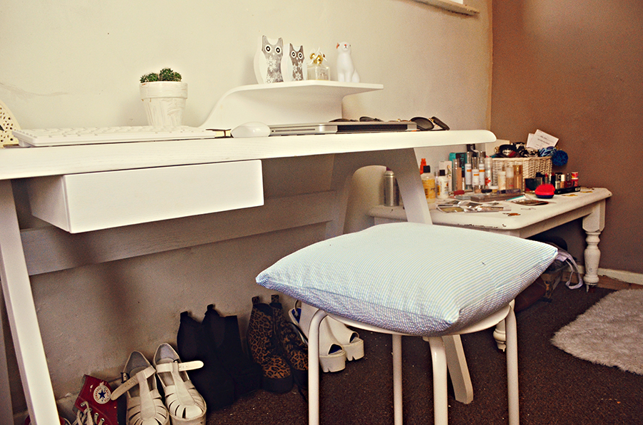 made.com cornell white desk review, make up table, fashion bloggers studio