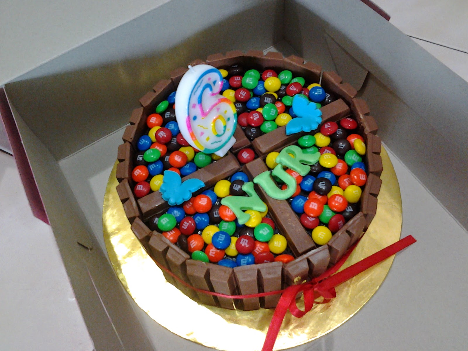 Bakecrazy Corner Kek birthday kitkat dan MnM