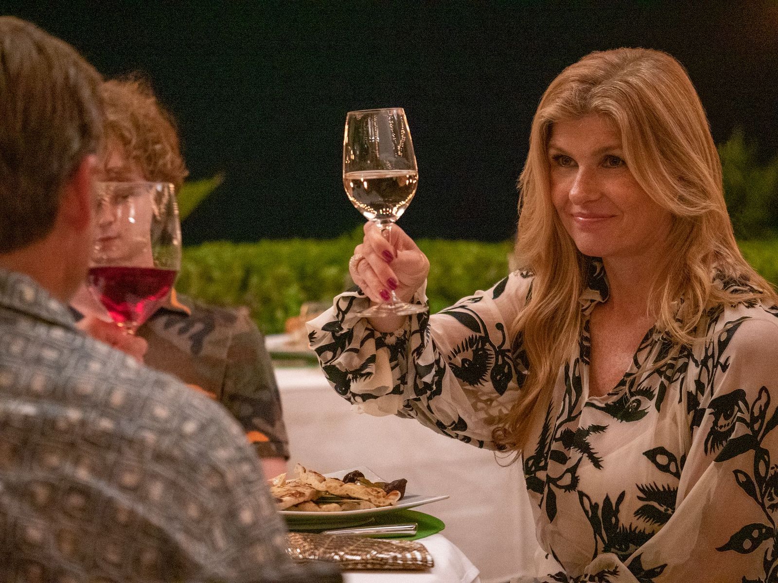 Connie Britton en una escena de 'The White Lotus' Connie Britton en una escena de 'The White Lotus', la nueva miniserie de Mike White para HBO España