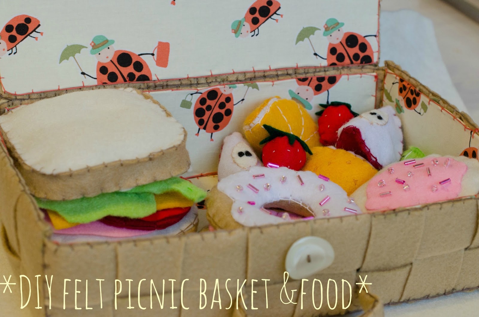 Skip to my Loo DIY Felt Picnic basket and food