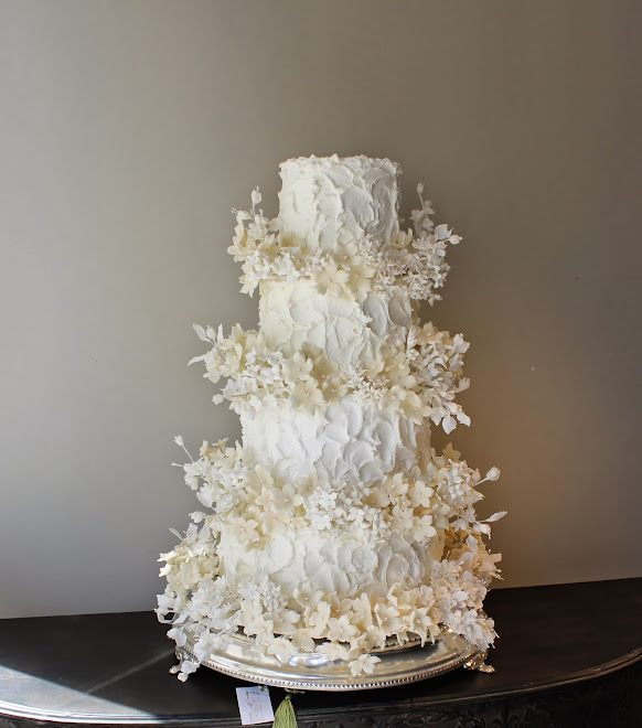 S&R Wedding Cake