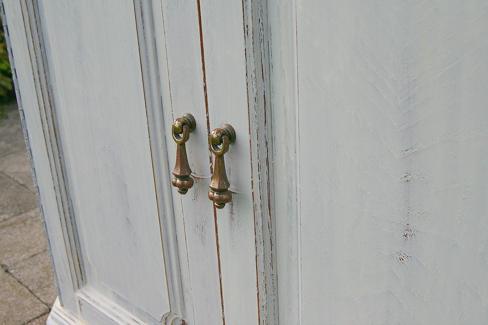 Laurel's Attic Creamy White Hall Table SOLD