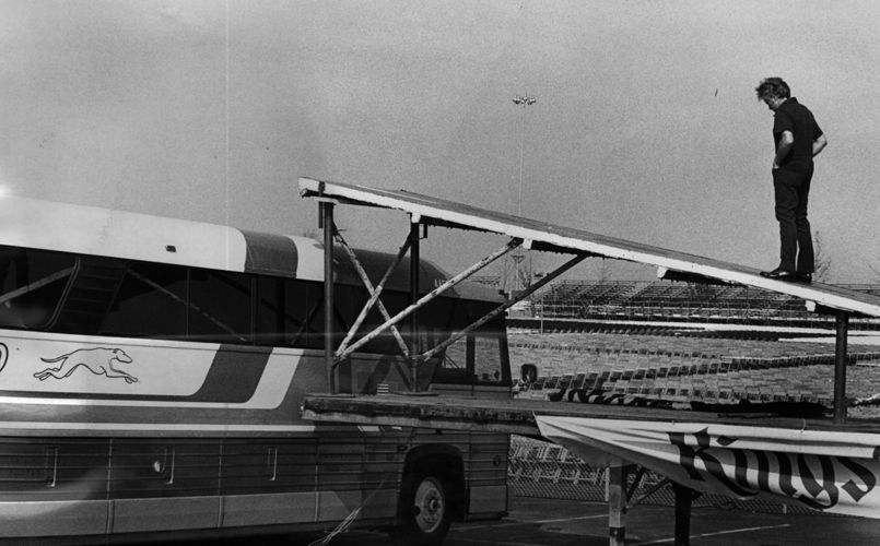 Evel Knievel jumps 14-Grayhound Buses at King's Island ~