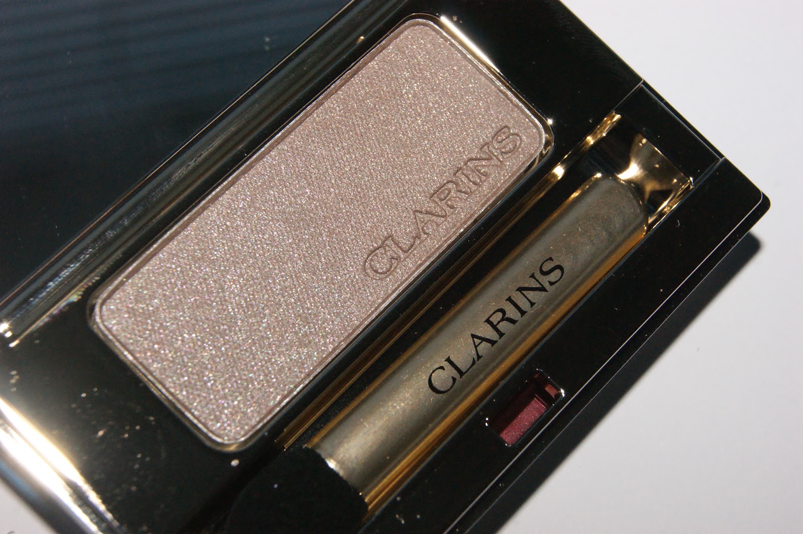 Clarins Ombre Minerale Eye Shadow In Taupe Review The Sunday Girl