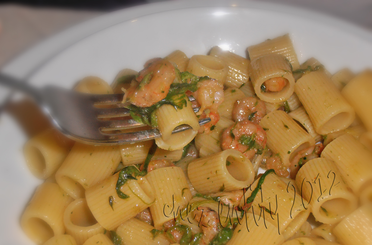 Mezze maniche con asparagi selvatici e gamberetti... Ovvero "il signor