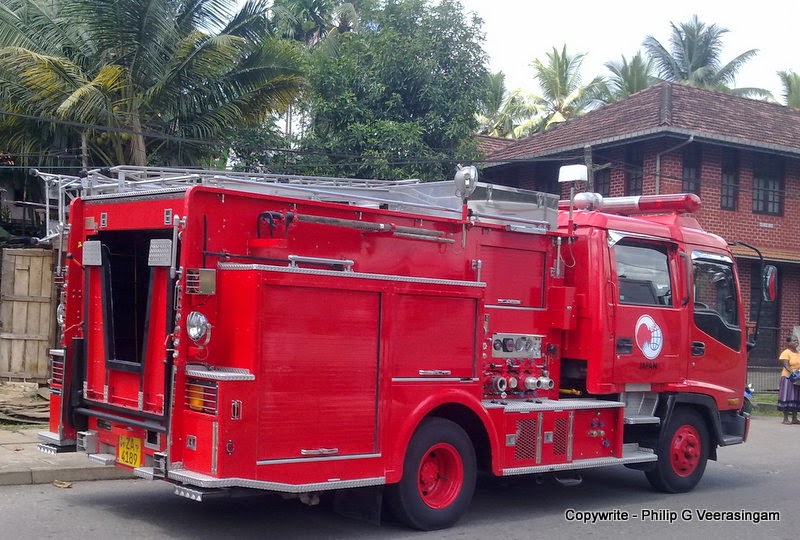 Images of Sri Lanka on Firebrigade tender and Banana