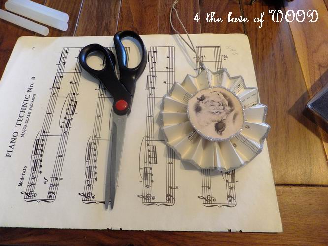 4 the love of wood SHEET MUSIC TREE ORNAMENT tutorial