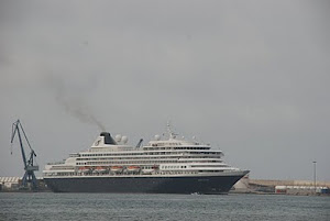 BARCOS EN EL PUERTO DE MELILLA