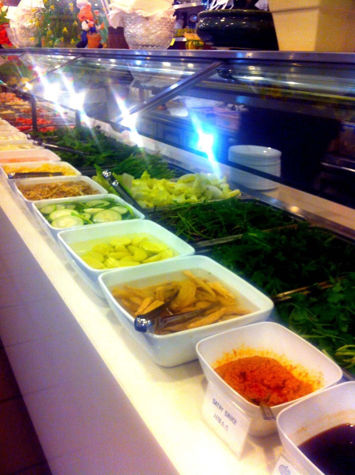 Daring&Delicious Dinner Steam Hot Pot Buffet Restaurant Epping