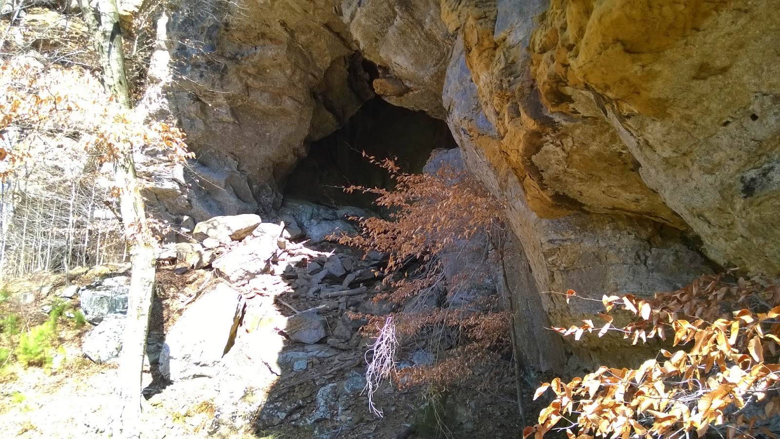 Rick's Hiking Blog Rock Creek Bluffs Waterfalls and Caves