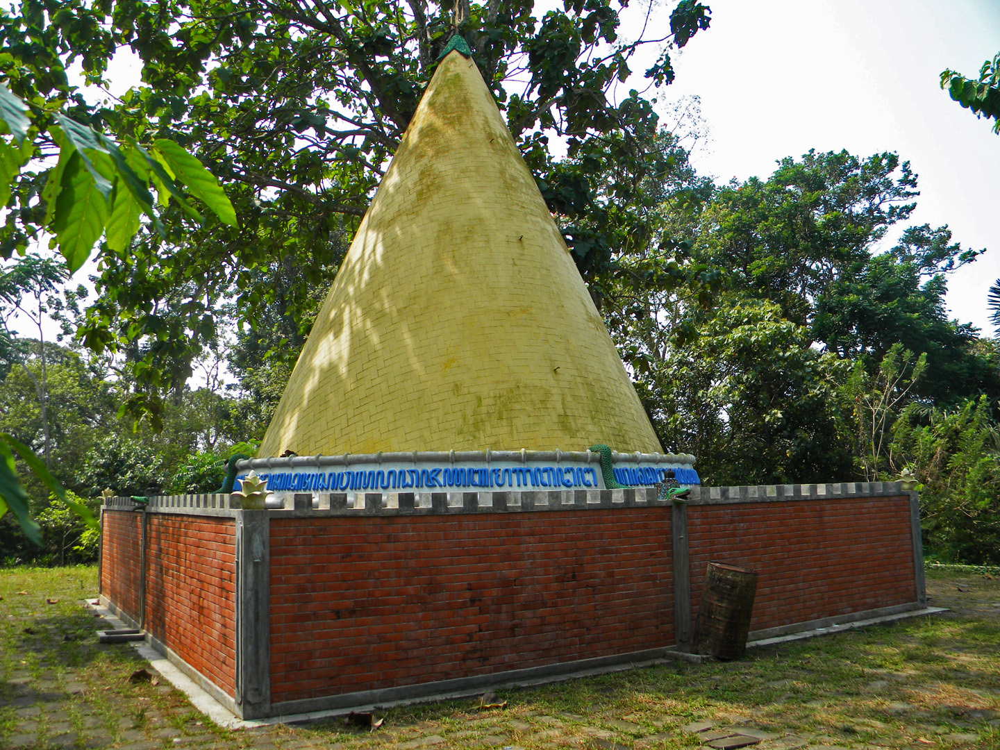 Ada Apa di Bukit Tidar?