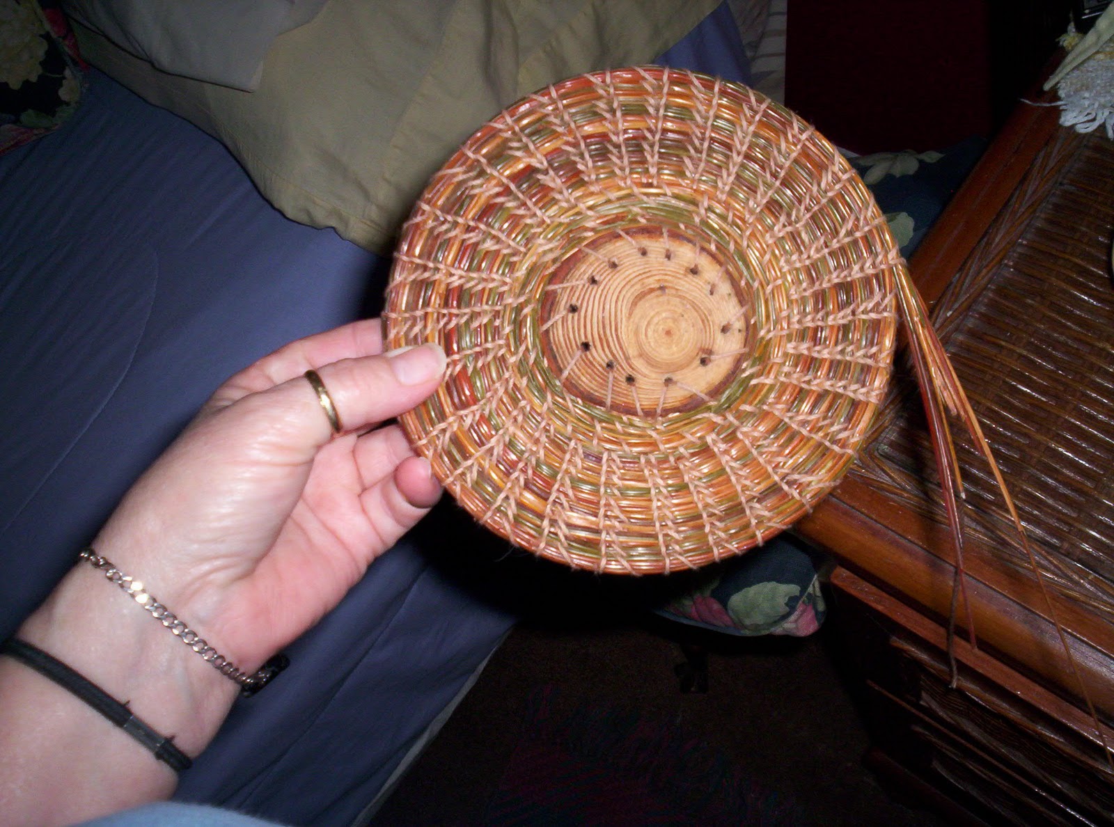 Earth Baskets Pine needle basket coiling.