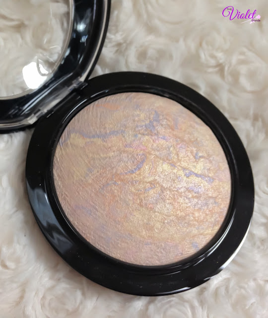 MAC Mineralize Skinfinish in Lightscapade review. The Violet Blonde